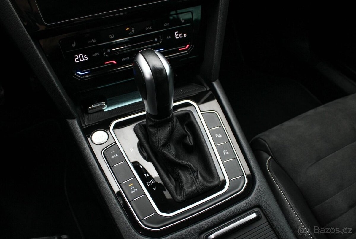 Volkswagen Passat Variant GTE 1.4 TSI DSG - 17