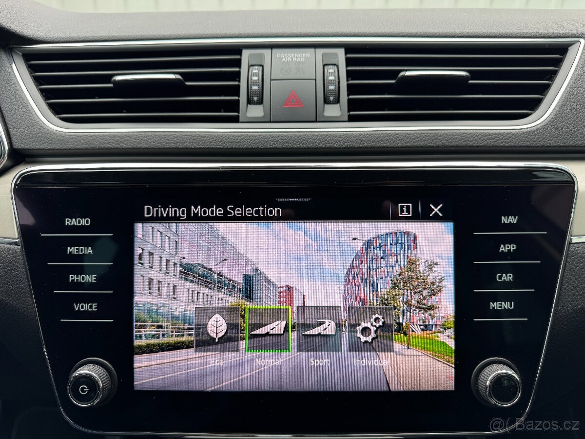 Škoda Superb 2,0 TSI DSG STYLE DPH 1.maj ČR - 17