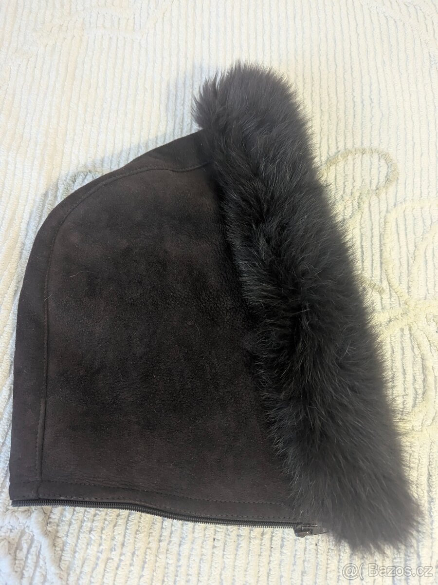 Elegantní kožich s odepínací kapucí - 17