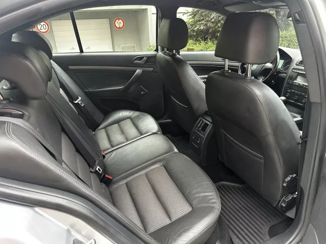 Škoda Octavia II 1.6 16V Facelift Kůže ALU kola Tažné - 17