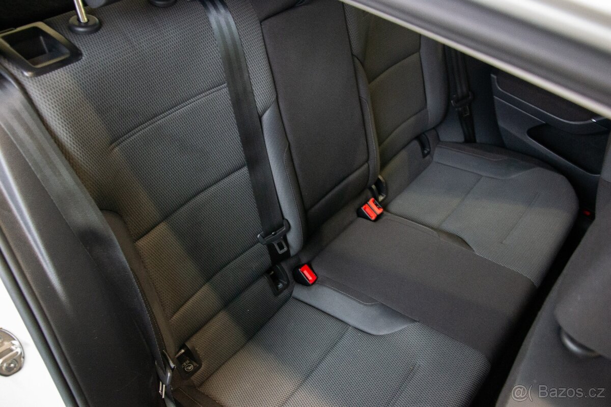 VOLKSWAGEN E-GOLF VARIANT - 17