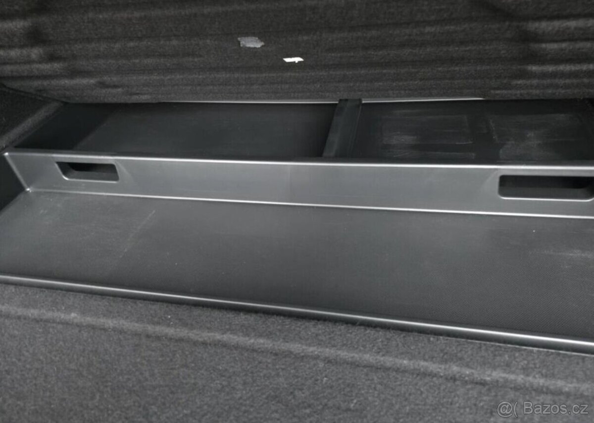 Hyundai i30 1.6-VYHŘÍVANÝ VOLANT+SEDADLA - 17