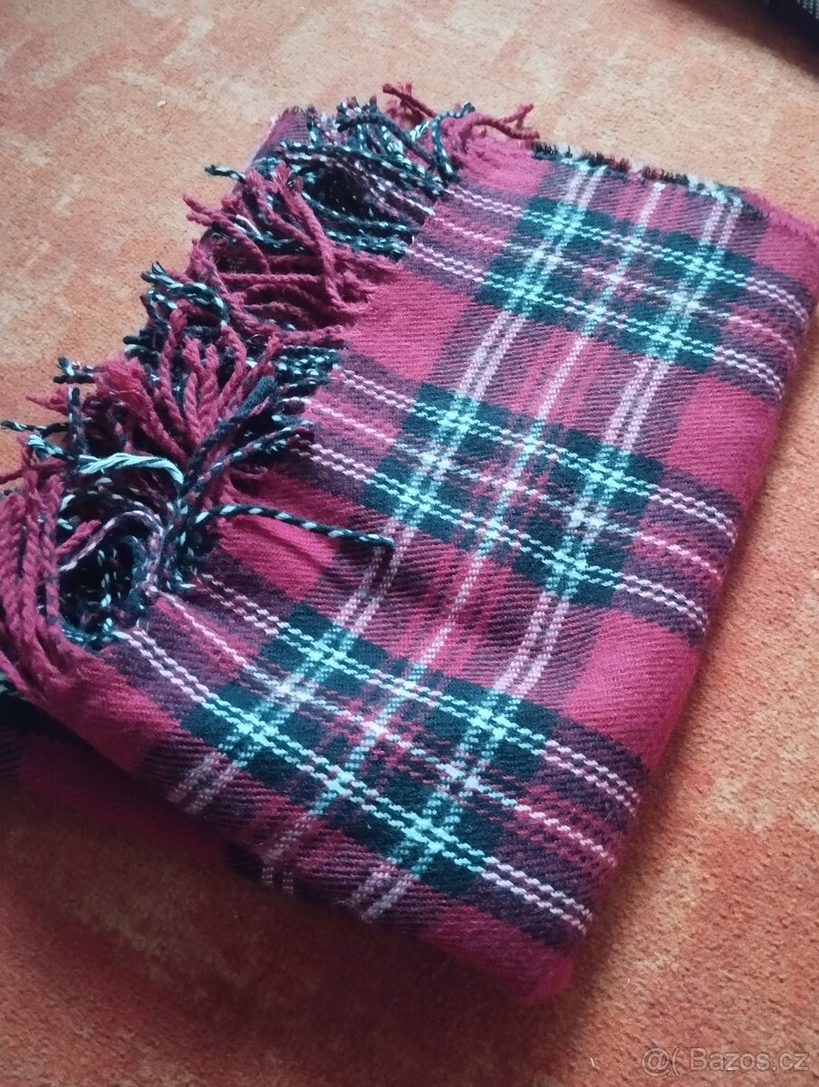 čepice a šátky - 17