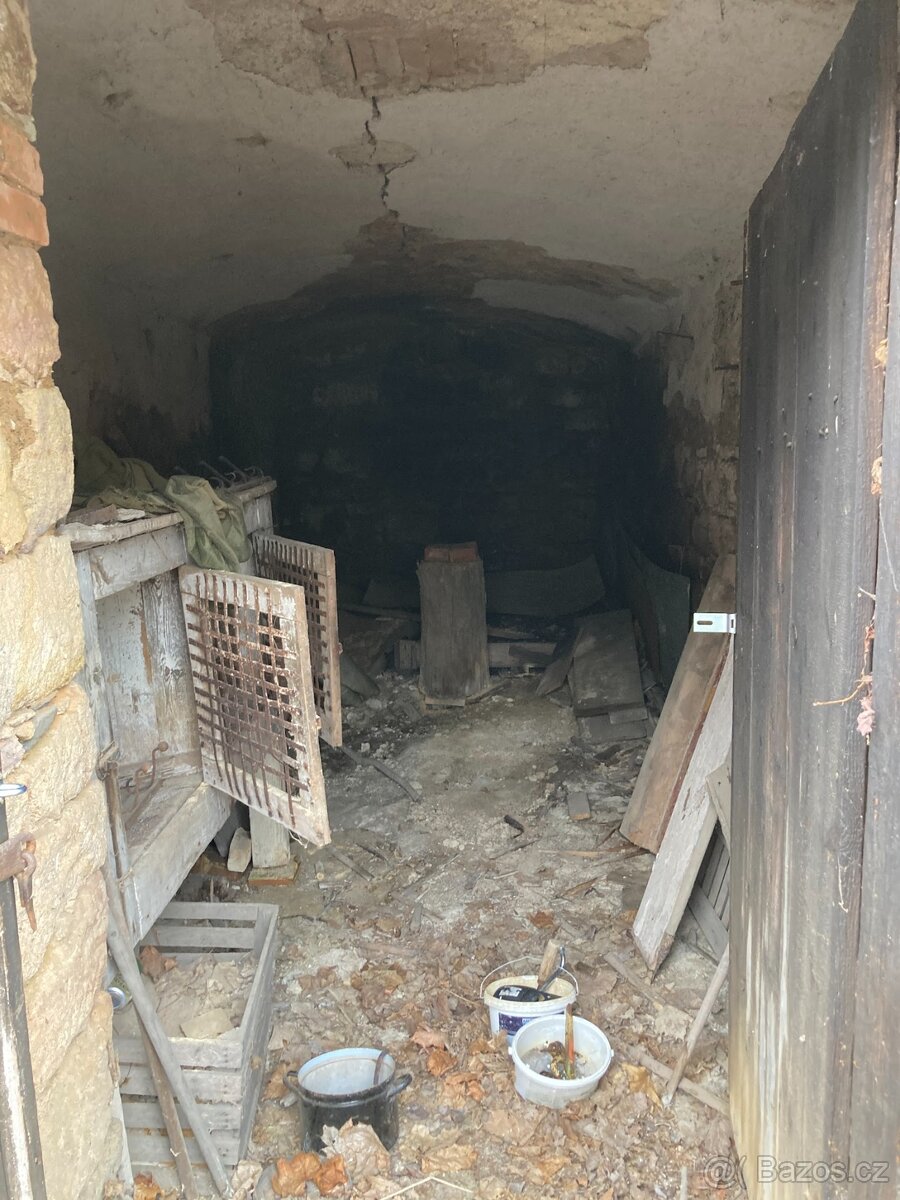 🏛️ Stavební parcela 657 m² se sítěmi – Plzeň-Božkov (Let - 17