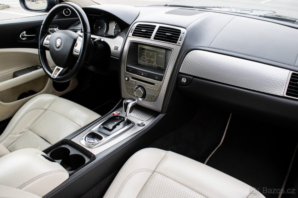 Jaguar XKR 4.2 Coupé 306kW A6, (2007) - 17