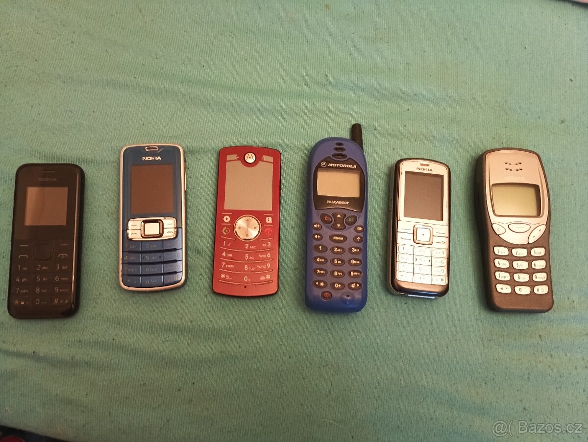 Mobily různé značky - 17