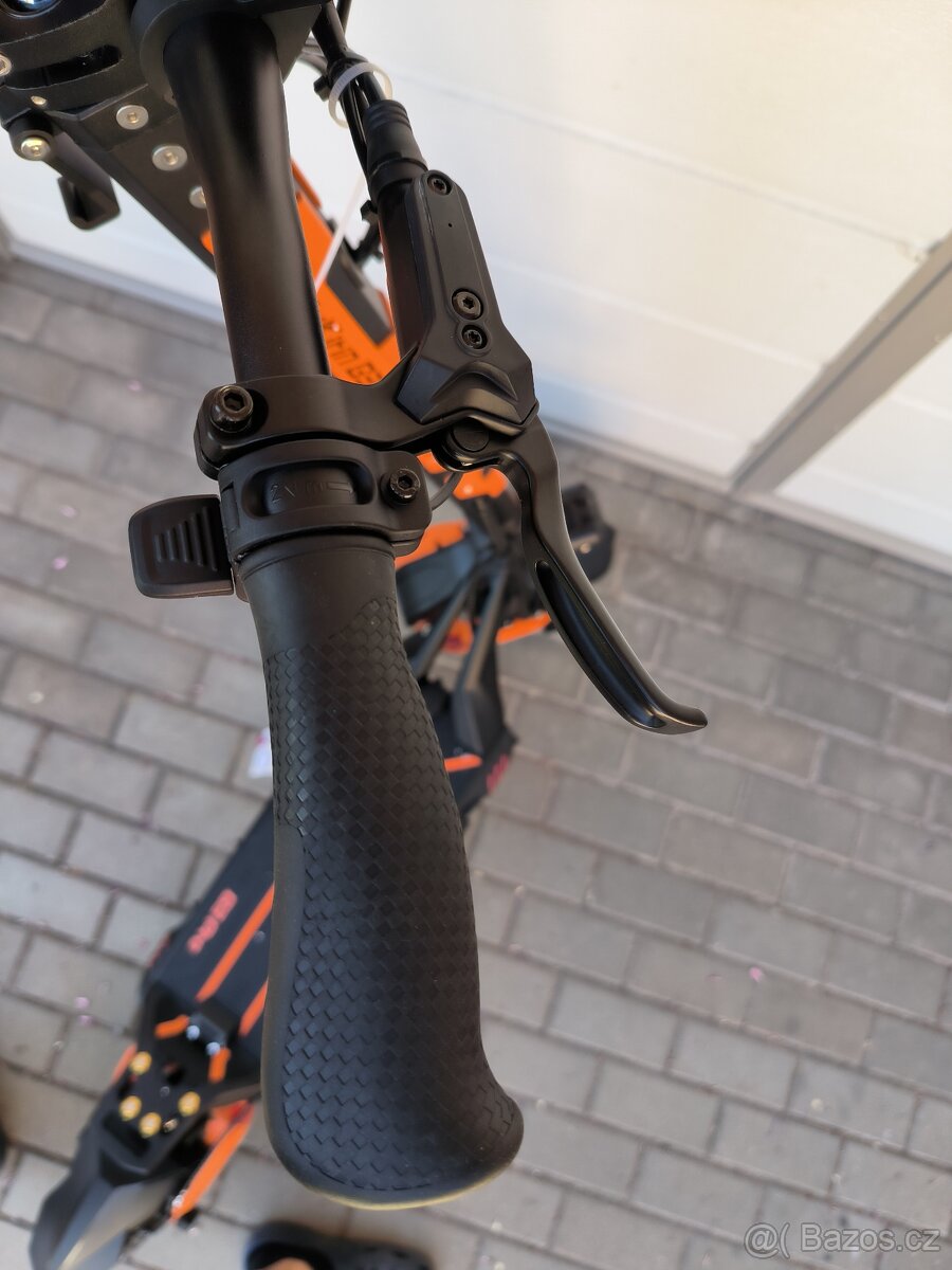 KuKirin G3 Pro 2025 - ZARUKA - 0 Kilometrov - DOPRAVA ZDARMA - 17