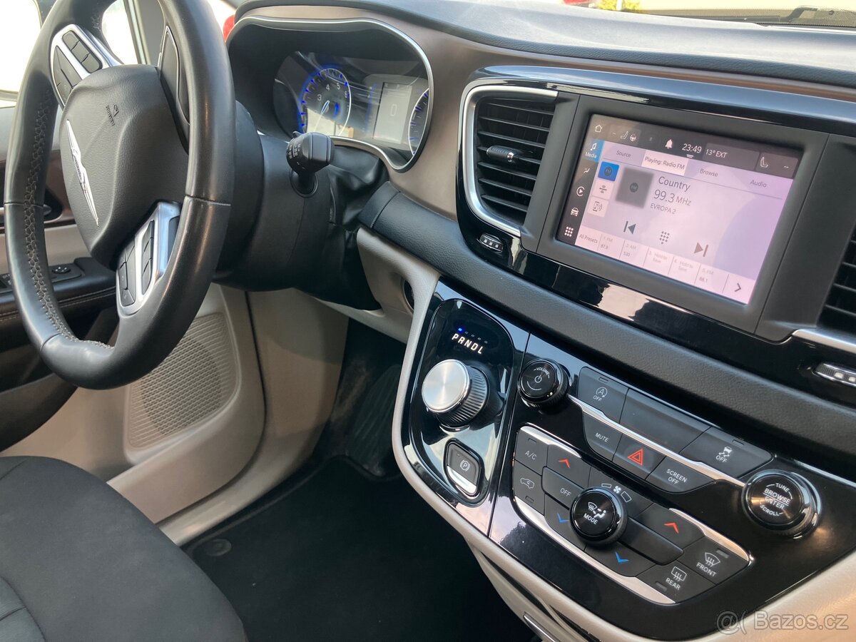 2022 CHRYSLER PACIFICA - 17