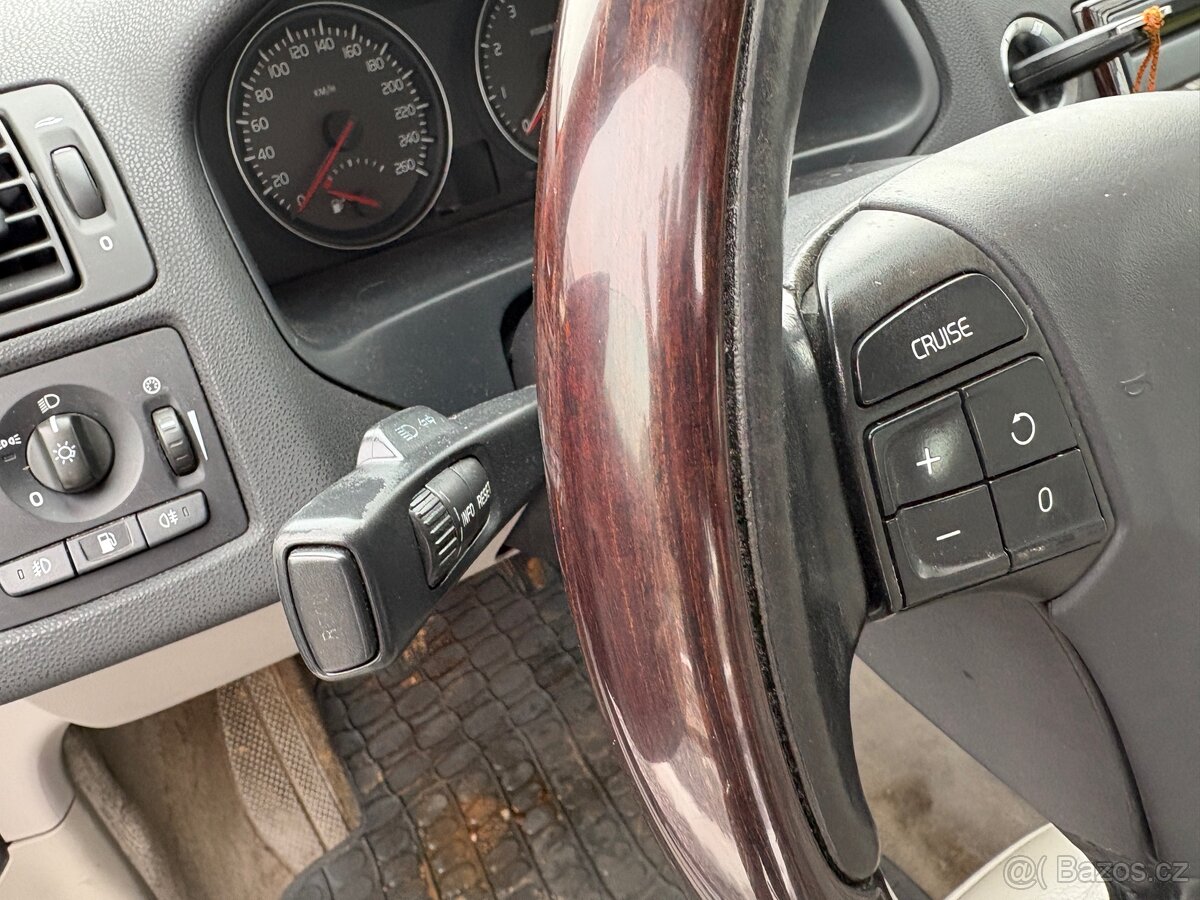 Prodám Volvo C70 cabrio 2.4i V5 103kw - 17