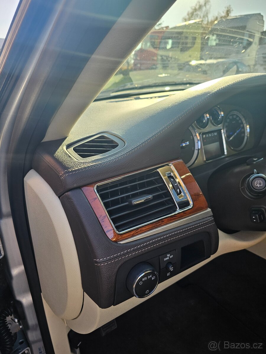 Cadillac Escalade ESV Platinum 6.2 V8 2014 - 17