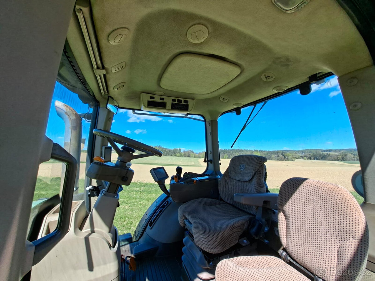 John Deere 7230R - 17