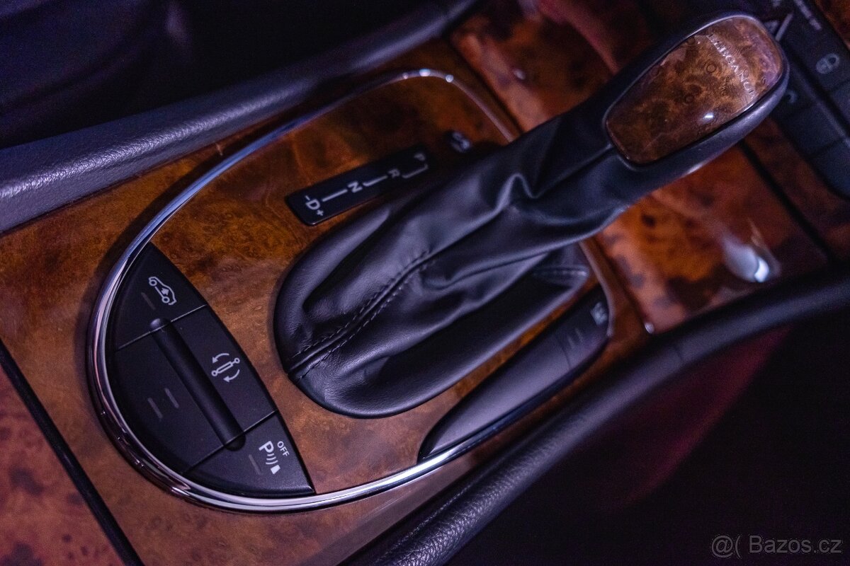 Mercedes-Benz E 500 T 4matic automat, Elegance - 17