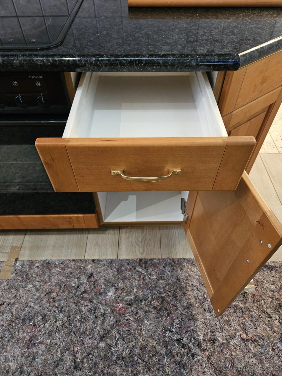 Kuchyňská linka z Německa se spotřebiči - 17