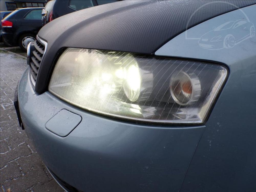 Audi A4 2,0 i AUTOMAT,TAŽNÉ ZAŘ. - 17