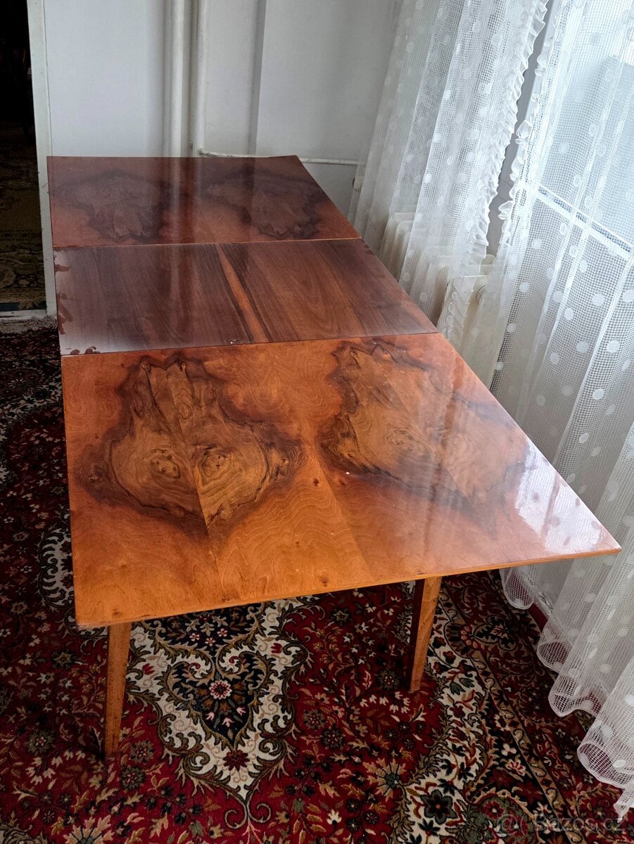 Nábytek a vybavení z 60. a 70. let - 17