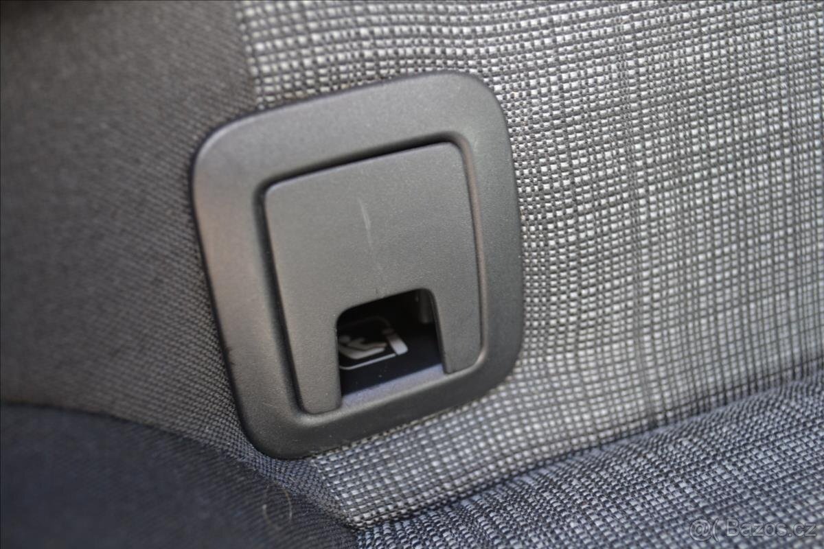 Volkswagen Passat 2.0 TDI DSG FULL LED ACC - 17