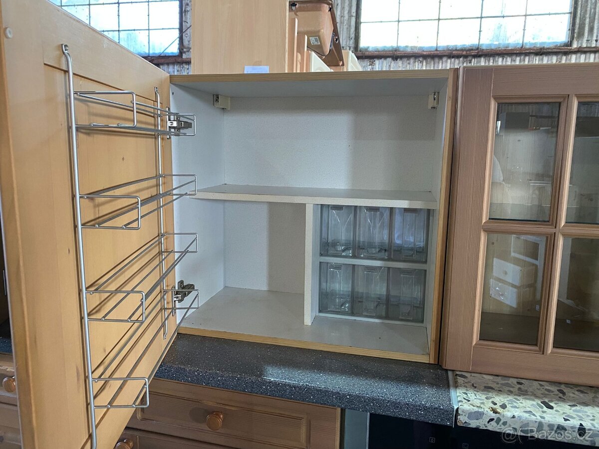 Kuchyňská linka z Německa se spotřebiči - 17