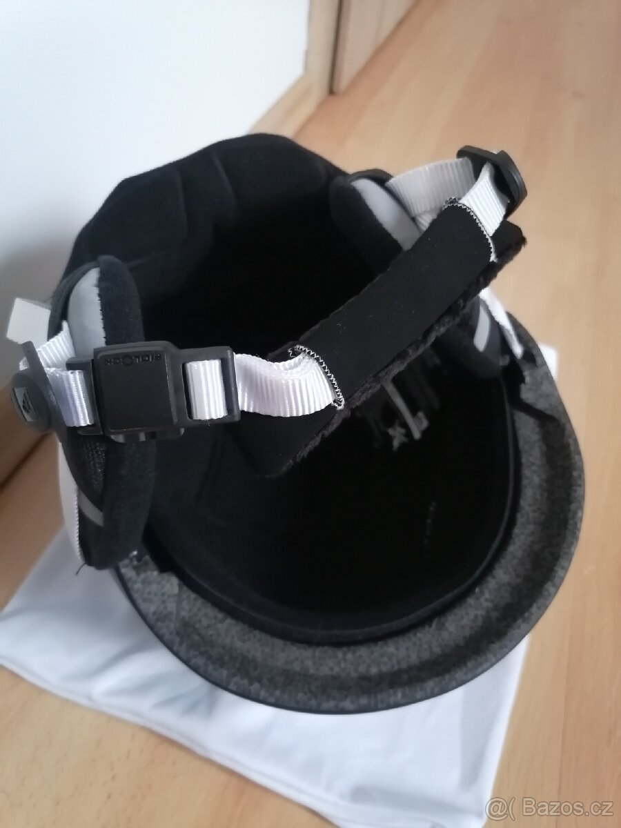 Snowboard Burton, SNB boty, Quiksilver helma - 17