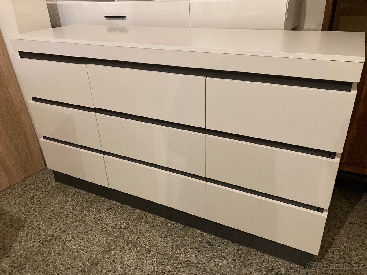 Buková Komoda/Prádelník z masívu Atlanta - 17