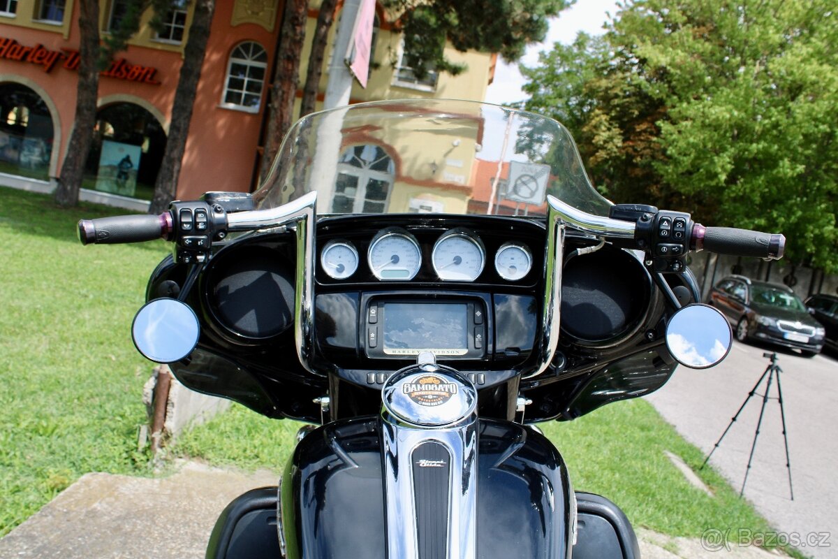 Harley Davidson Street Glide Custom - 17