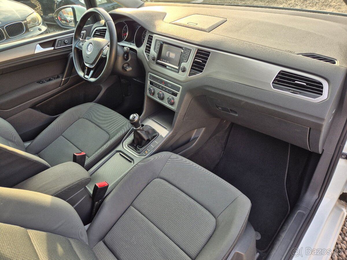 VW Golf Sportsvan,1.2TSi,81KW,KLIMA,1 MAJITEL,R.V.2015 - 17