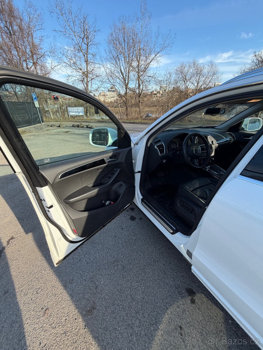 Audi Q5, rok 2010 - 17