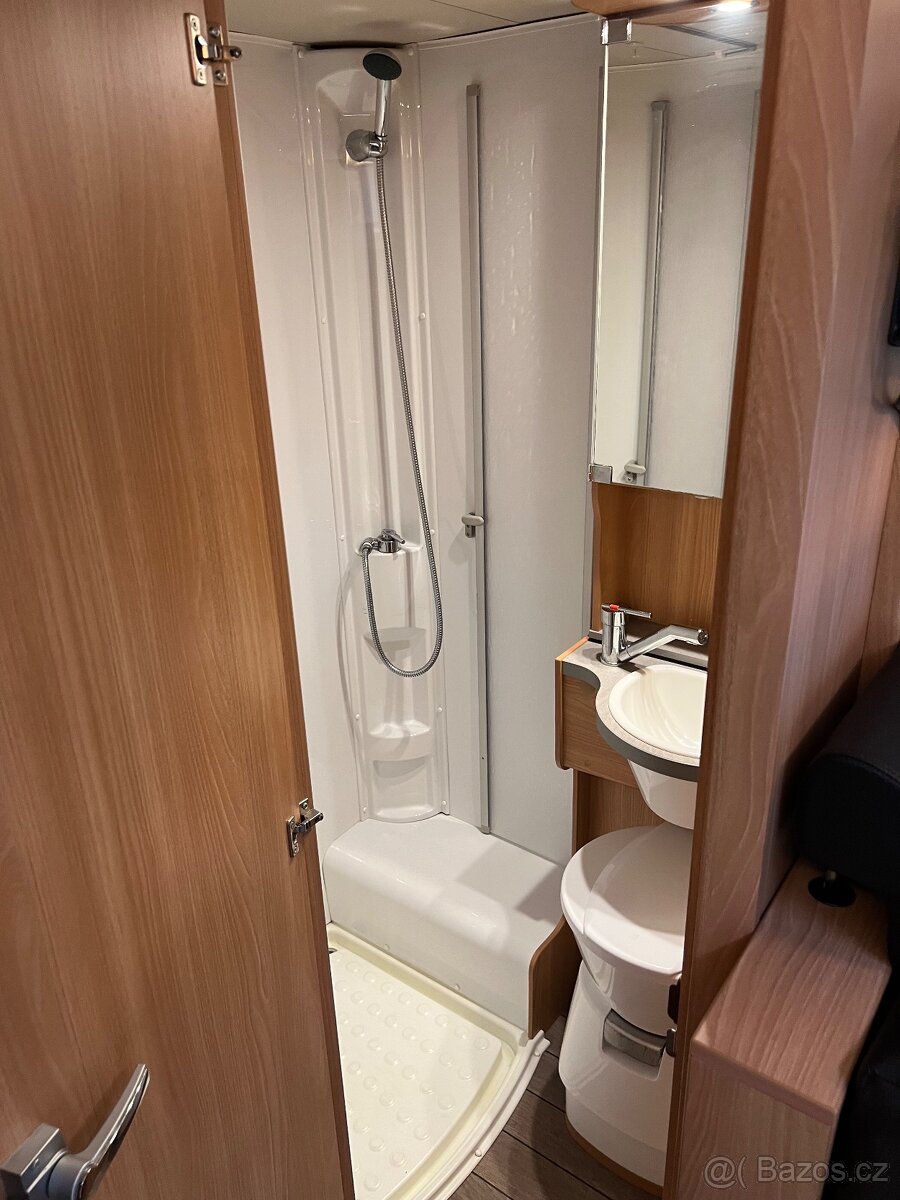 KNAUS TABBERT OBYTNÝ AUTOMOBIL 2.0 HDI 120KW,DIGIKLIMA,1MAJ - 17