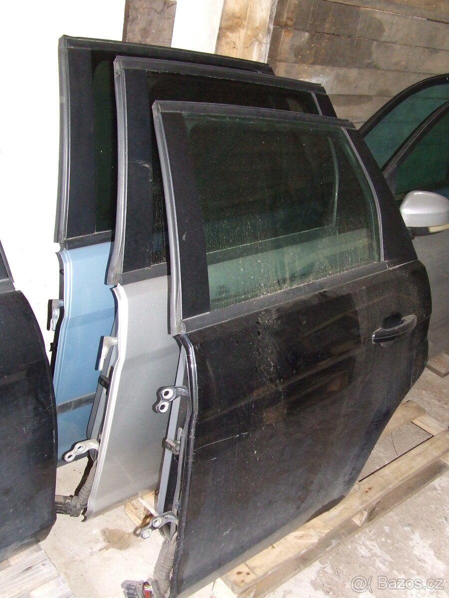 Prodám Plechařinu / Karosářské díly na starší Fordy - 17