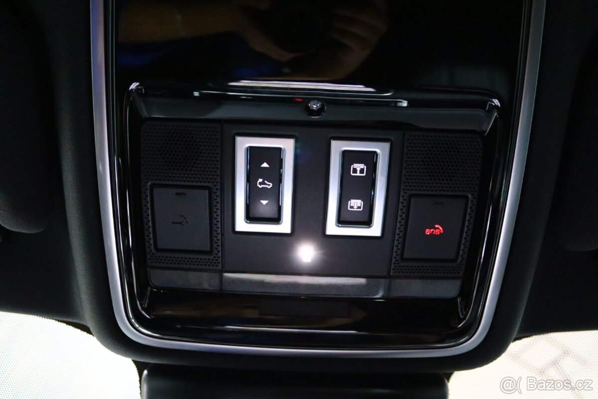 Land Rover Range Rover Velar, Virtual cockpit, pano, kůže - 17