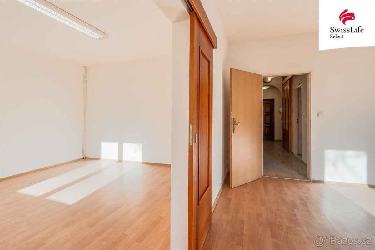 Prodej rodinného domu 196 m2 Na průhonu, Praha - 17