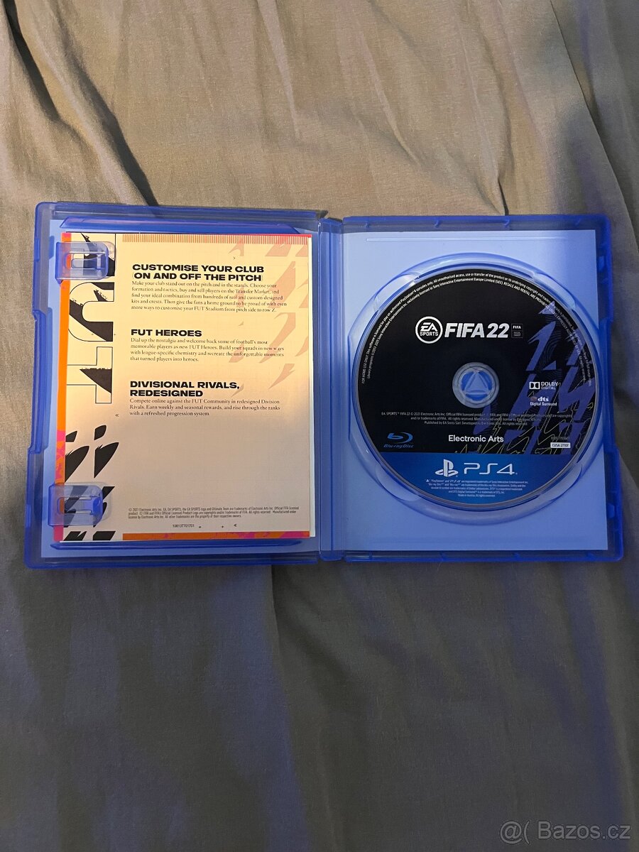 Prodám PS 4 1 TB +2 ovladače a + 4 hry - 17