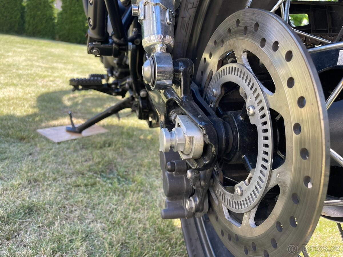 Triumph Street Scrabler 900 - 2018 - 17