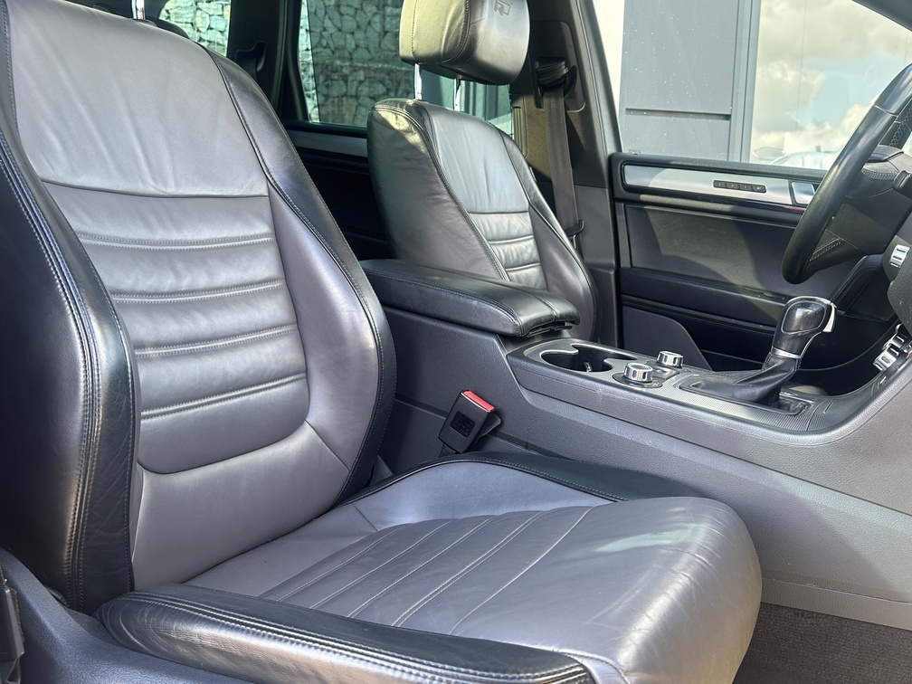 Volkswagen Touareg 2012 - 17
