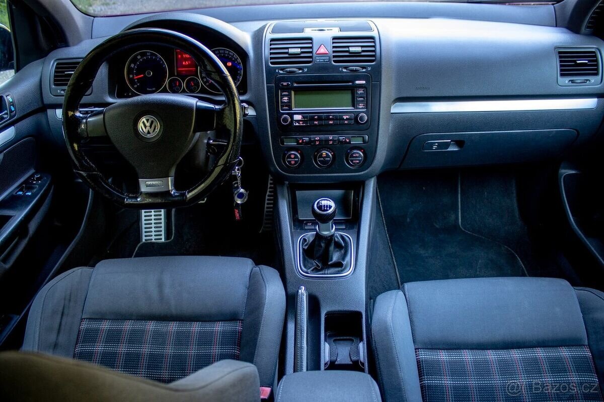 Volkswagen Golf 2.0 FSI GTI Turbo - 17