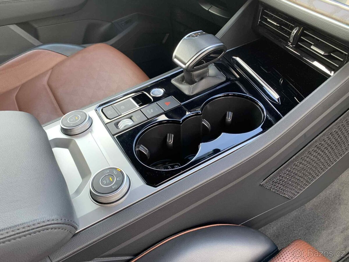 VW Touareg 3.0 TDi 210 kW/DSG /4×4/FULL LED/2xAlu/12.2020 - 17