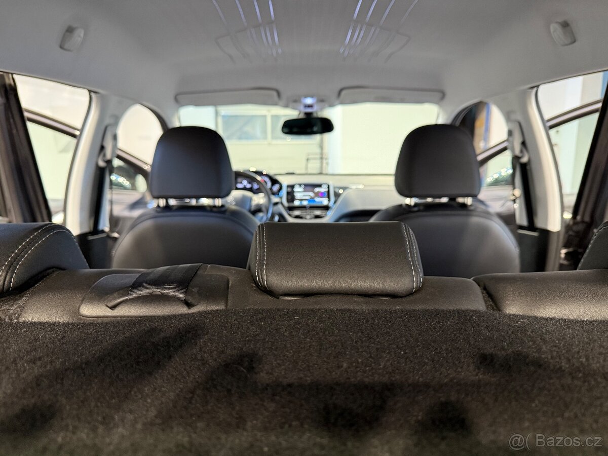 Peugeot 2008 1.2 PureTech 60 kW Allure nová STK a servis - 17