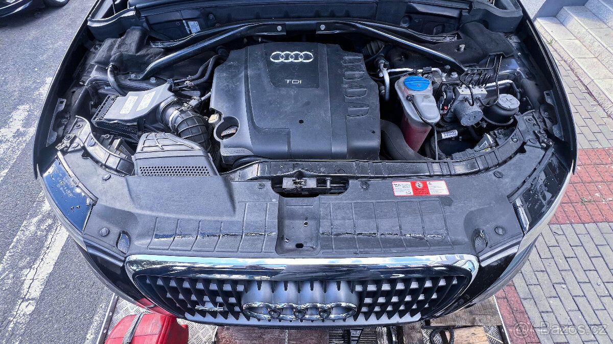 Vůz na náhradní díly Audi Q5 8R S-Line 2010 CAHA LTC LZ7L - 17