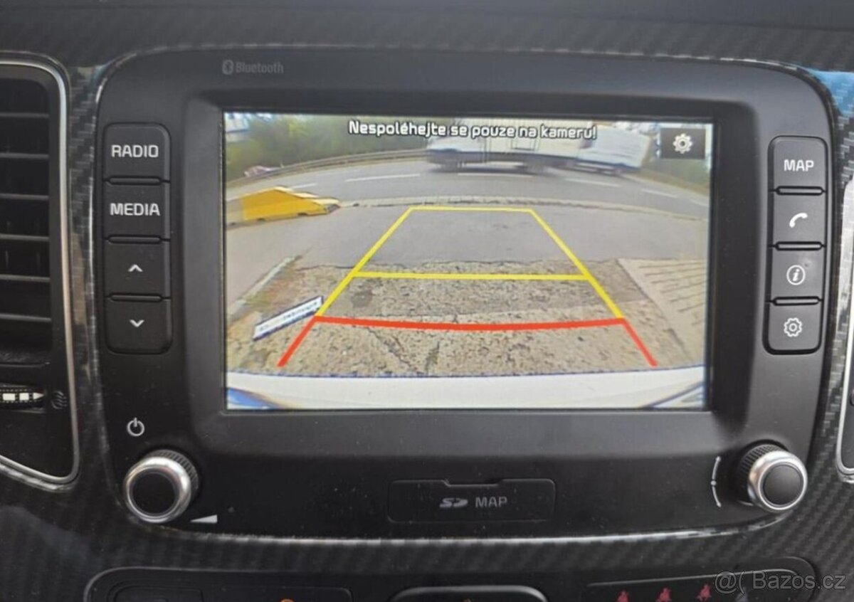 Kia Carens 1.7 - 1. MAJ - 7 MÍST - 17