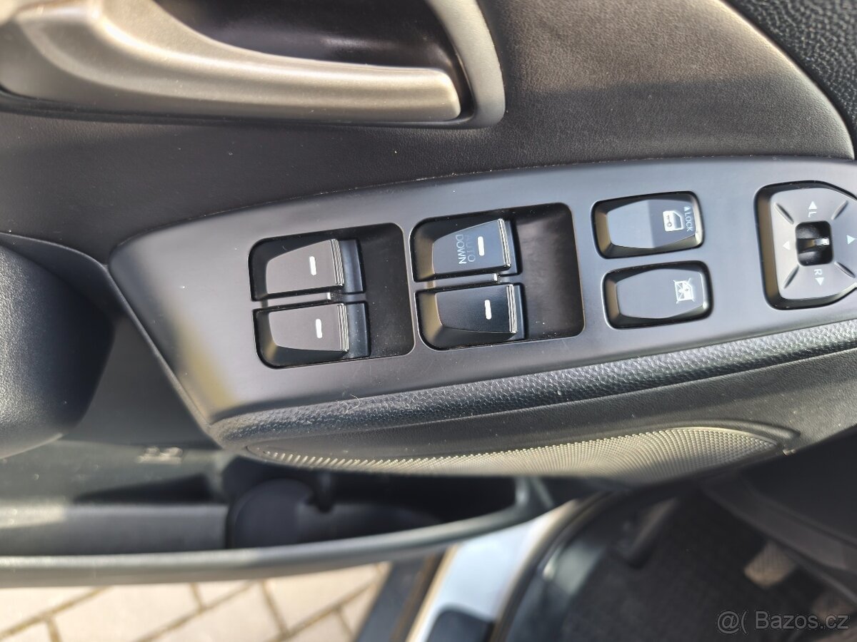 Hyundai ix35 2.0 CRDi 100 kw 2wd - 17