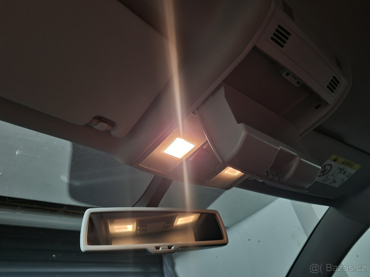 VW Golf 7 Variant 1.2 TSi 81kW akční výbava Lounge - 17