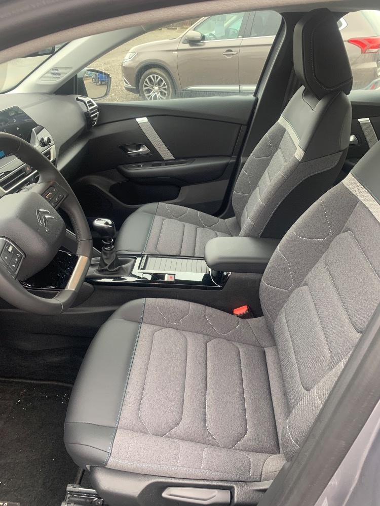 Citroën C4 X 1,2 PureTech ČR You 1maj - 17