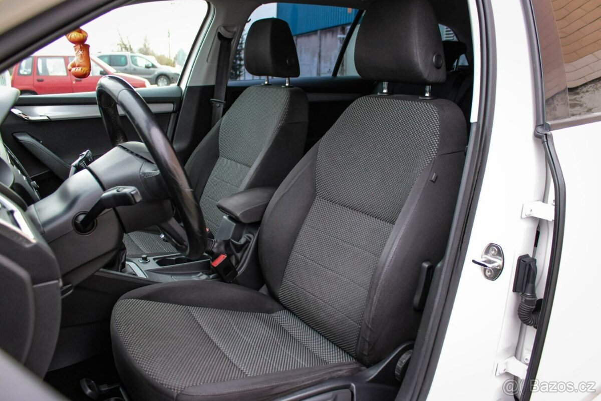 Škoda Octavia Combi 1.6 TDI 110k Active - 17