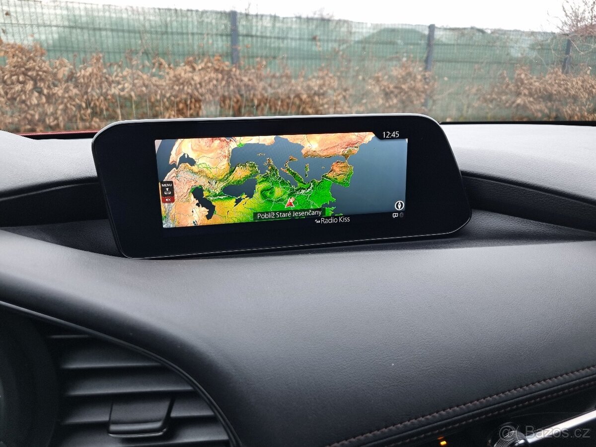 MAZDA 3 2.0 SELECTION r.v.11/2020 BOSE,LED,KAMERA - 17