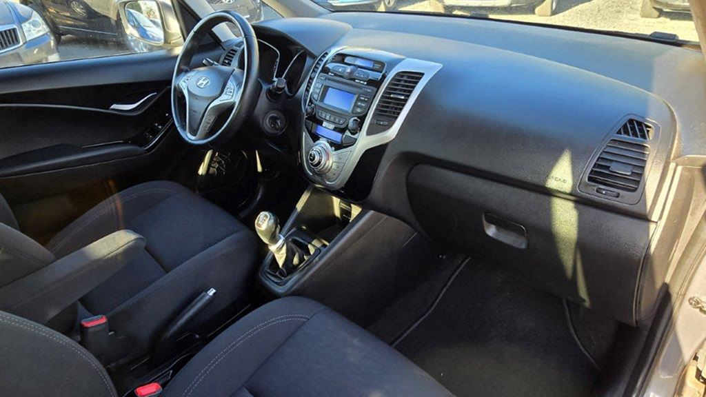 HYUNDAI ix20 1.4CVVT STYLE 1MAJITEL - 17