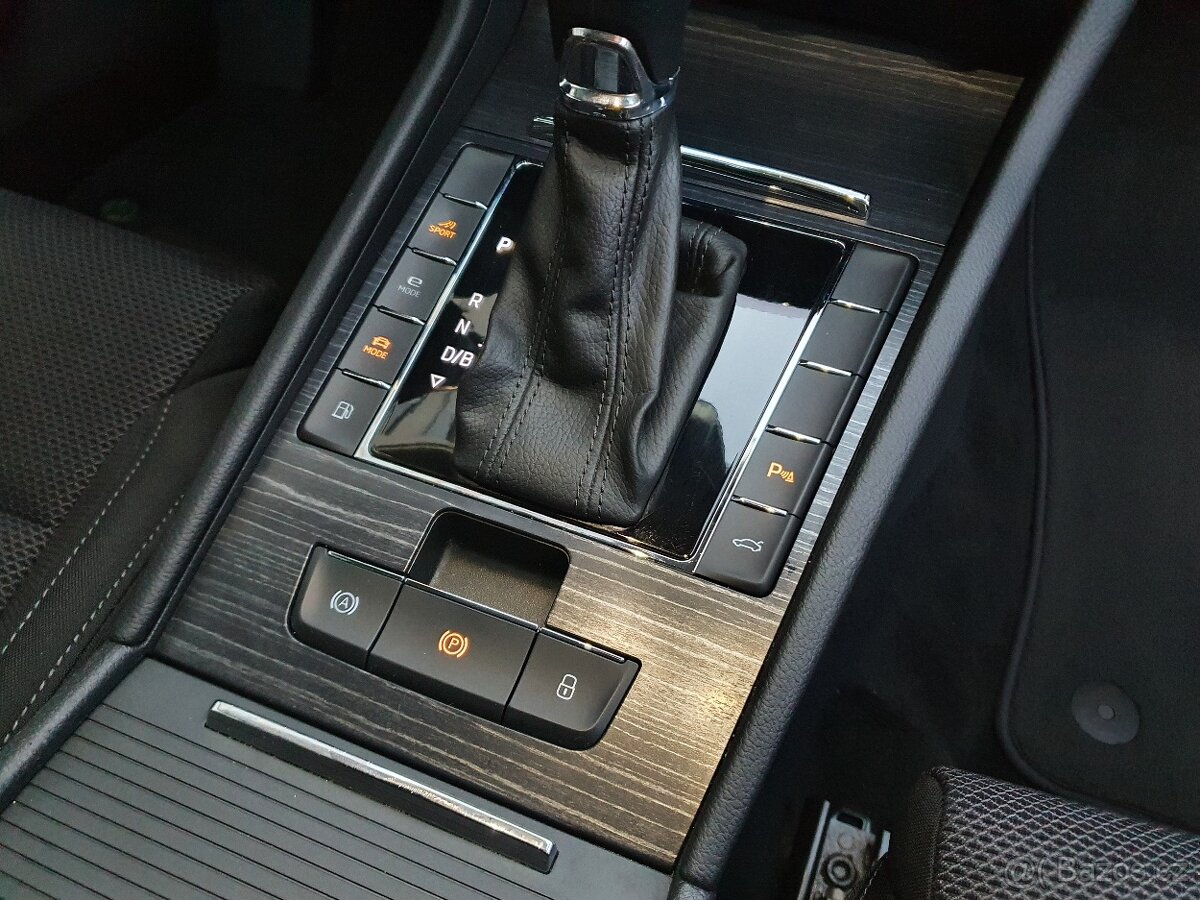 Škoda Superb 3 iV Combi Style 1.4TSI 160kW- záruka Autodraft - 17