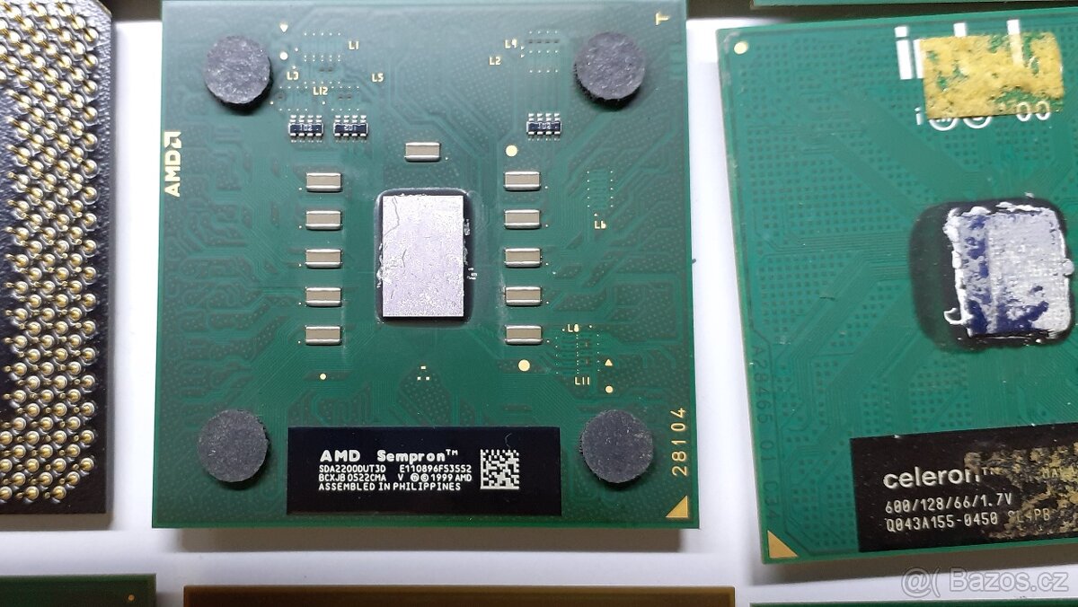 CPU pro Socket 775, 939, AM2, 478B - 17