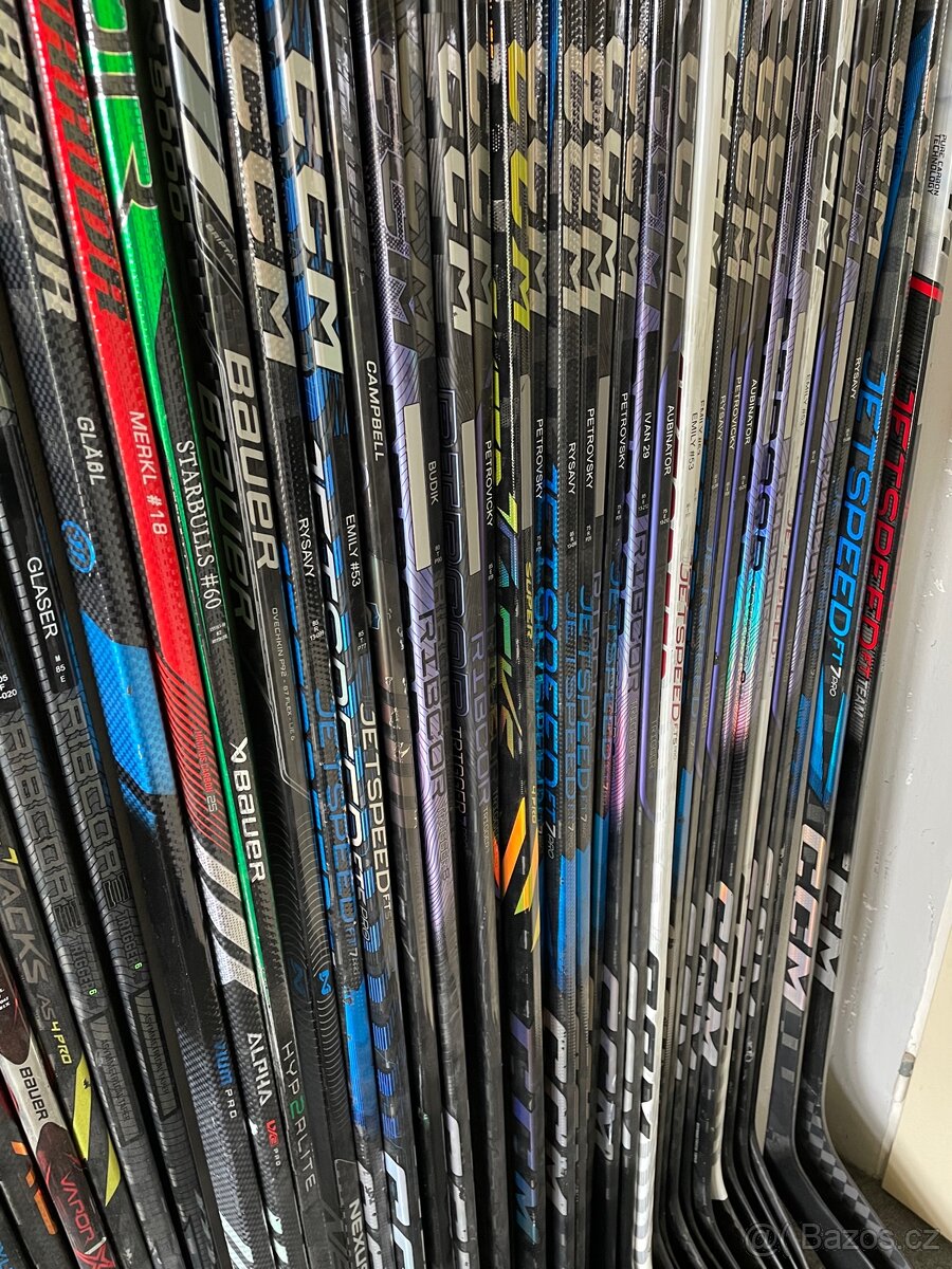 Kompozitová hokejka CCM - 17