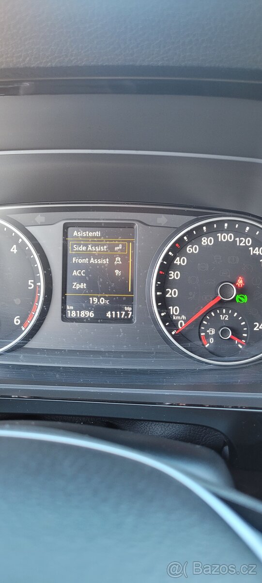 VW Multivan T6 2,0TDi 150kW DSG 4x4 Highline 7.mistný DPH - 17