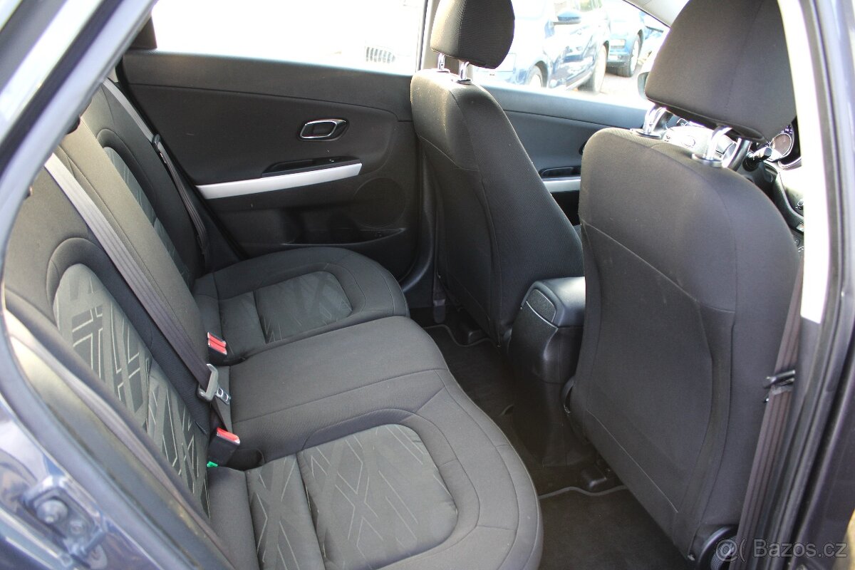 KIA Ceed 1.6 GDi 99kW serviska, 2x kola - 17