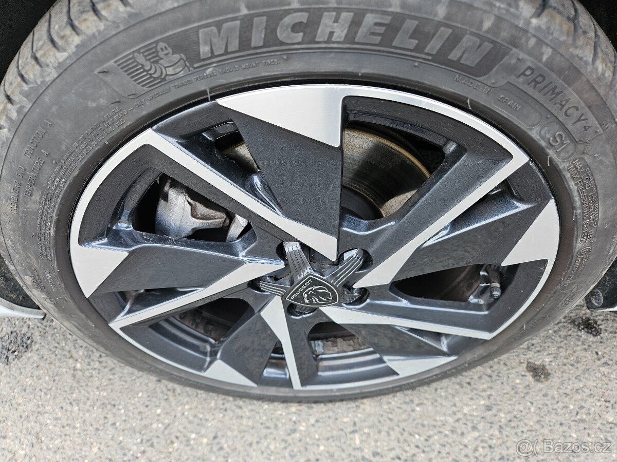 Peugeot 308SW 1.2PT 130 ALLURE EAT8 - 17